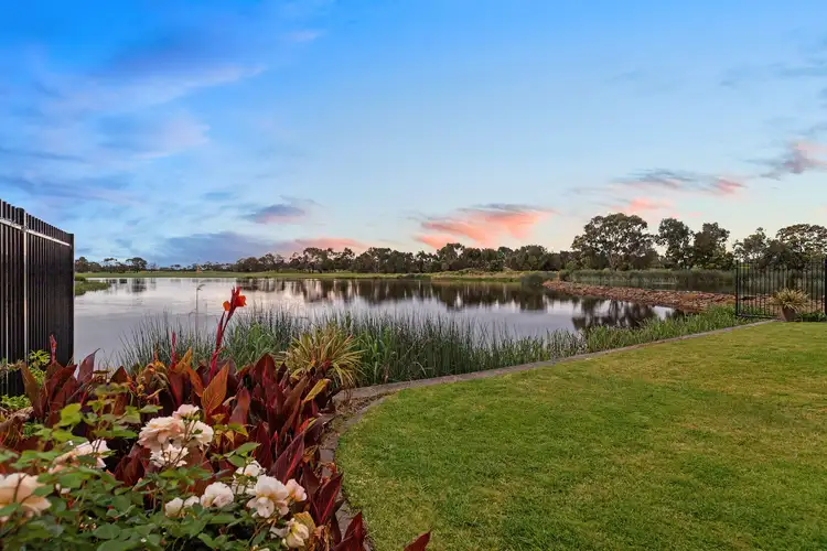 Second view of Homely house listing, 10 VIEWMOUNT PLACE, Sandhurst VIC 3977