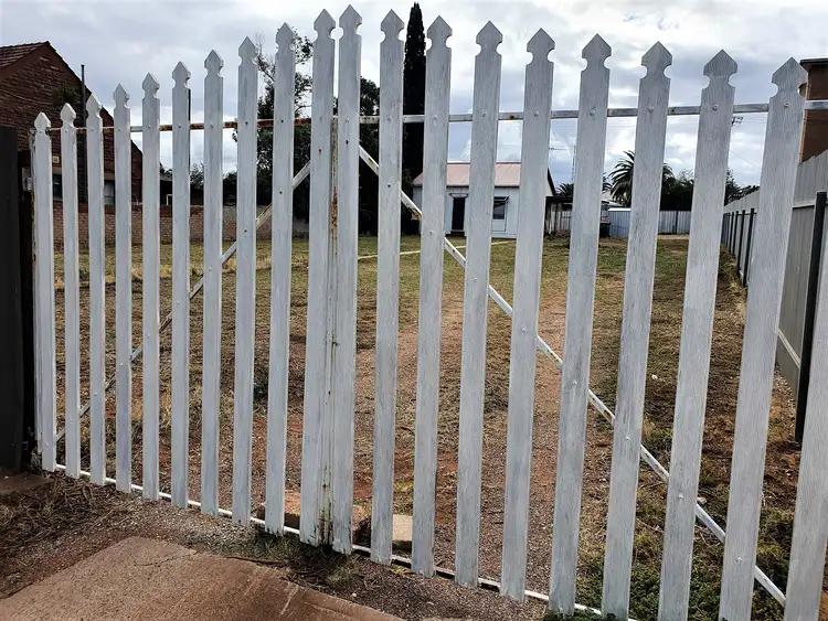 4 KLEEMAN STREET, Whyalla SA 5600