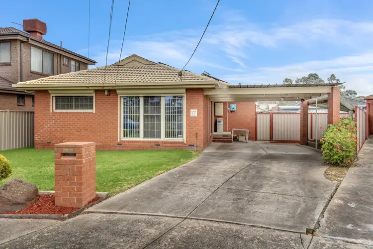 11 Streetly Close, Tullamarine VIC 3043
