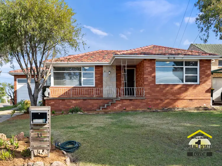 11 Huntingdale Avenue, Lansvale NSW 2166