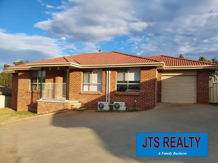 1 & 2/9 Lou Fisher Place, Muswellbrook NSW 2333