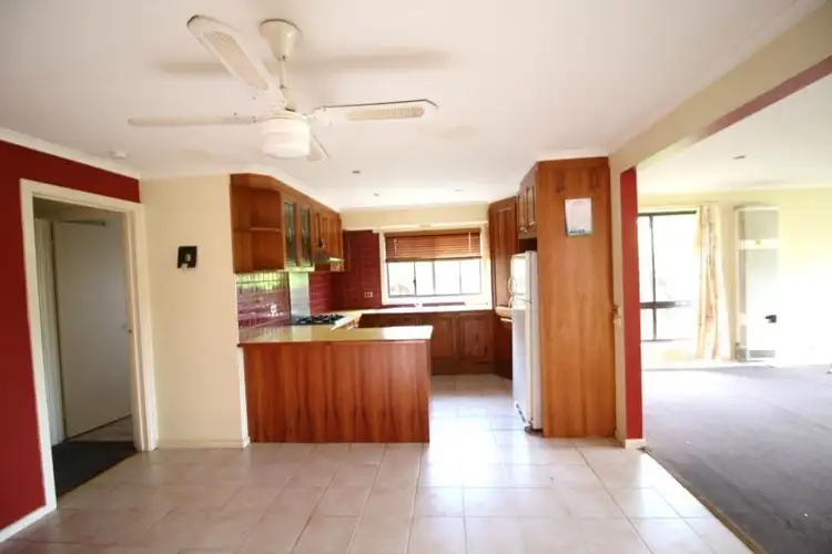 Fifth view of Homely house listing, 9 Capri Court, Deer Park VIC 3023