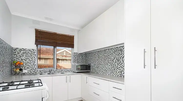 Second view of Homely unit listing, 6/37 Gilbert Grove, Bentleigh VIC 3204