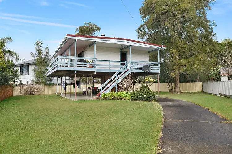 4 Simon Cls, Chittaway Point NSW 2261