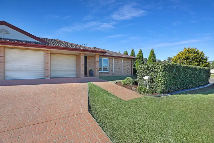 2/1 Lisa Place, Rutherford NSW 2320