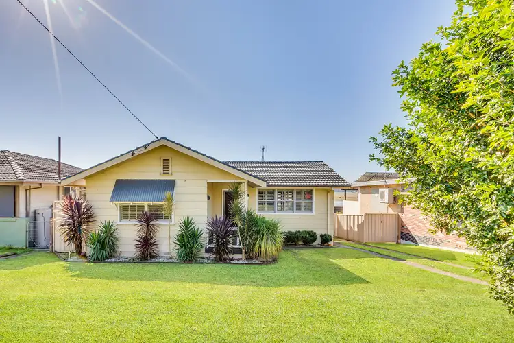 27 Greenway Avenue, Woodberry NSW 2322