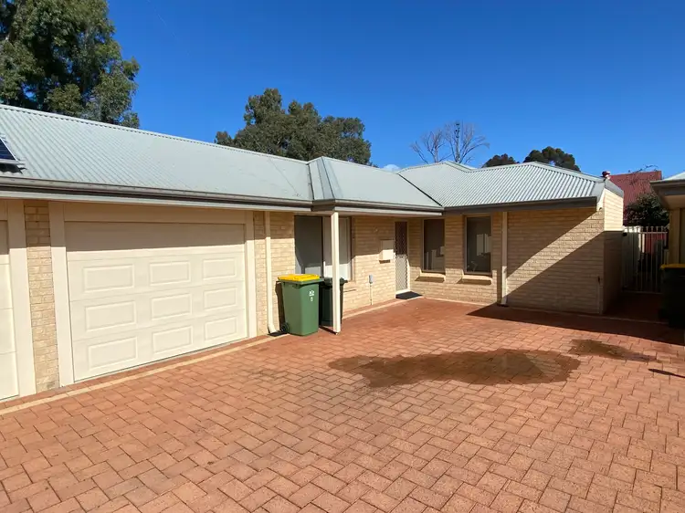 4/9 Joaquina St, York WA 6302