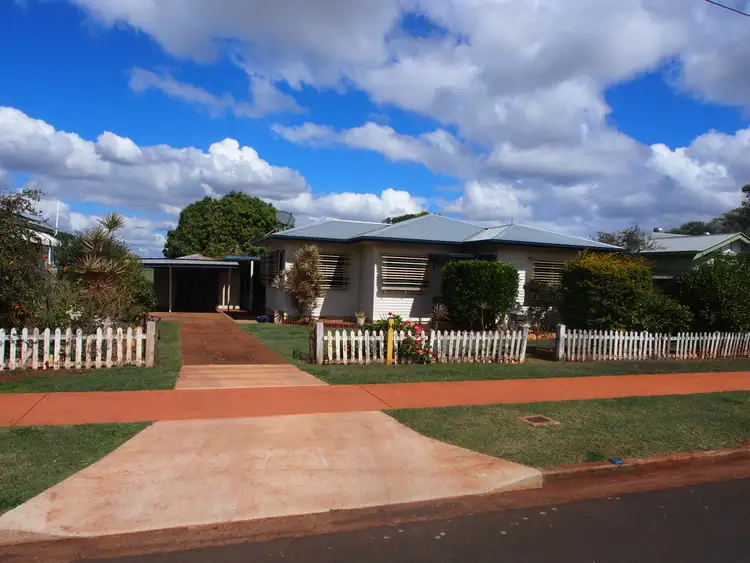24 CHURCHILL STREET, Childers QLD 4660