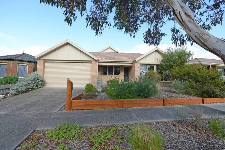 4 John Monash Drive, Skye VIC 3977