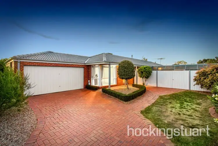 19 Hoddle Court, Melton West VIC 3337