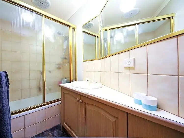 Fourth view of Homely house listing, 2 Oxford Grove, Vermont South VIC 3133