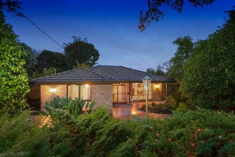 13 Braewood Avenue, Ringwood East VIC 3135