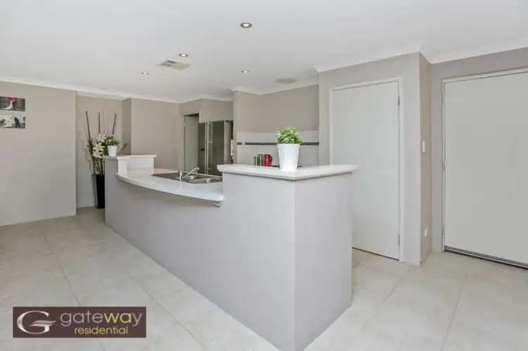 Fifth view of Homely house listing, 2 Seville Way, Aubin Grove WA 6164