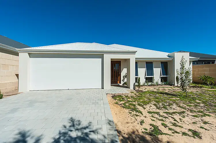 Second view of Homely house listing, 16 Lakeway Retreat, Dawesville WA 6211