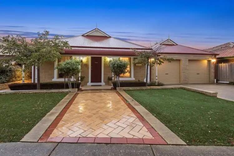 Second view of Homely house listing, 31 Citriodora Circuit, Sunbury VIC 3429