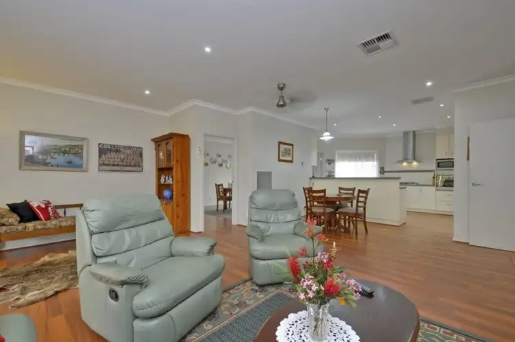 Sixth view of Homely house listing, 1 Mackillop Court, Traralgon VIC 3844