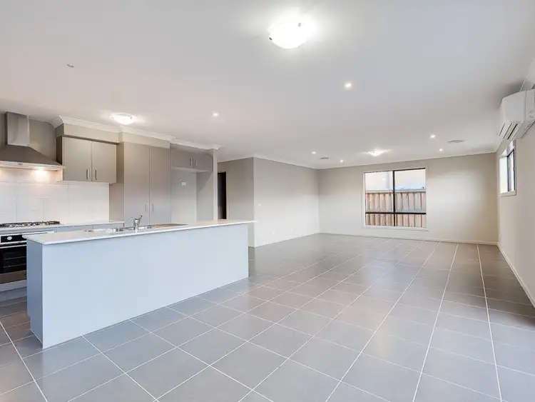 Fourth view of Homely house listing, 5 Cutleaf Crescent, Tarneit VIC 3029