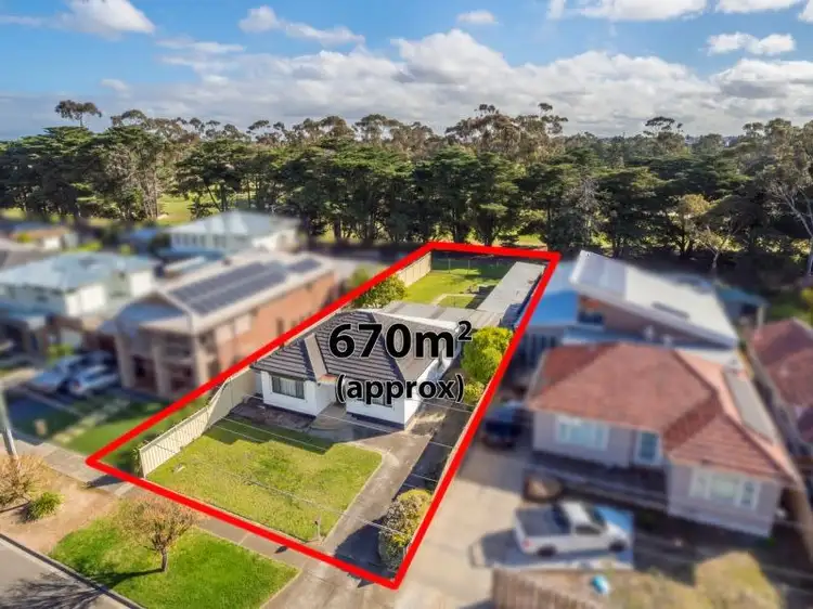 43 Omar Street, Maidstone VIC 3012