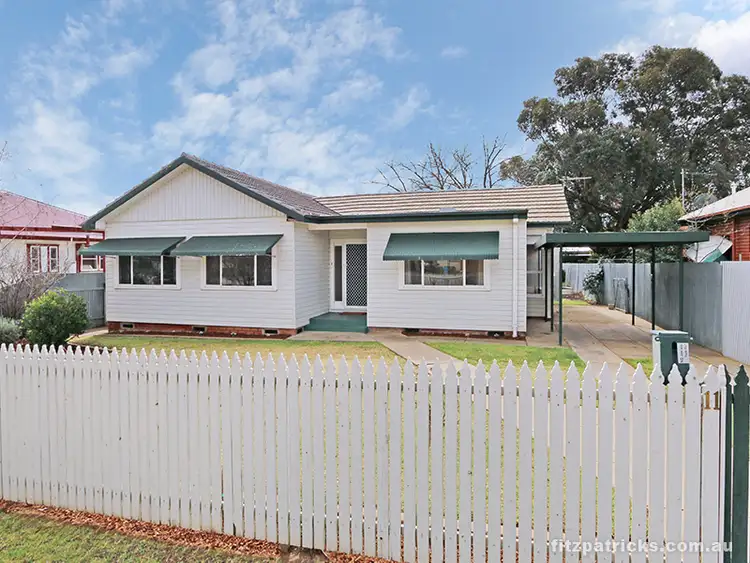 11 Sullivan Avenue, Wagga Wagga NSW 2650