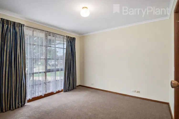 Sixth view of Homely house listing, 11 Somerset Close, Werribee VIC 3030