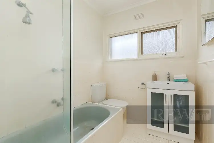 Fifth view of Homely apartment listing, 10/40 Osborne Avenue, Glen Iris VIC 3146