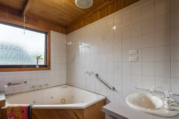 Sixth view of Homely house listing, 18 Windridge Way, Kyneton VIC 3444