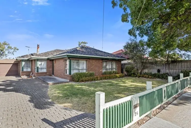 25 Lawson Street, Sunbury VIC 3429