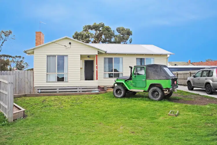Second view of Homely house listing, 6 Jubilee Court, Portland VIC 3305