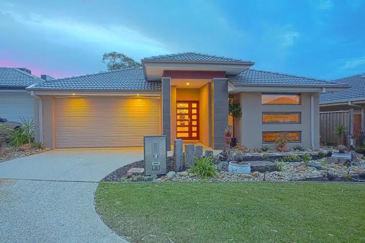 28 Barrington Chase, Sandhurst VIC 3977