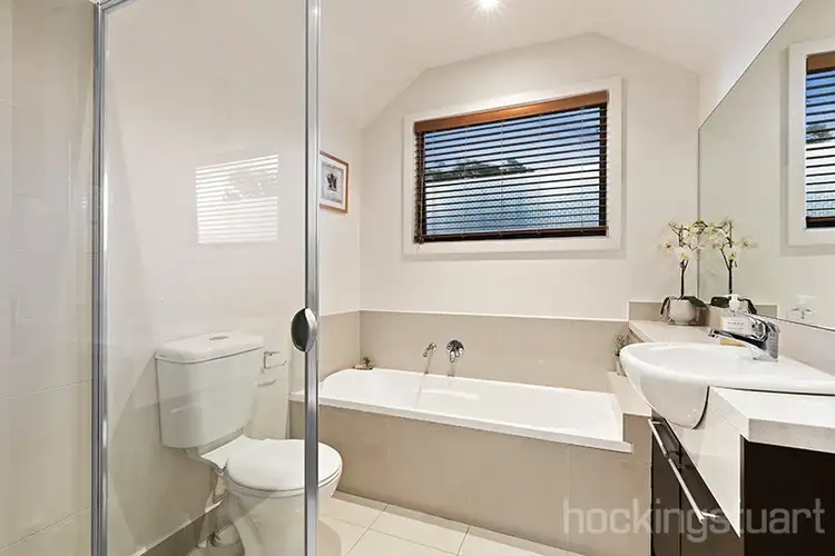 Sixth view of Homely townhouse listing, 2/31 Fiddes Street, Moorabbin VIC 3189