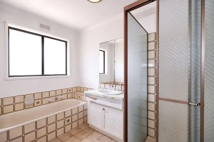 Sixth view of Homely house listing, 8 Cassandra Drive, Gladstone Park VIC 3043