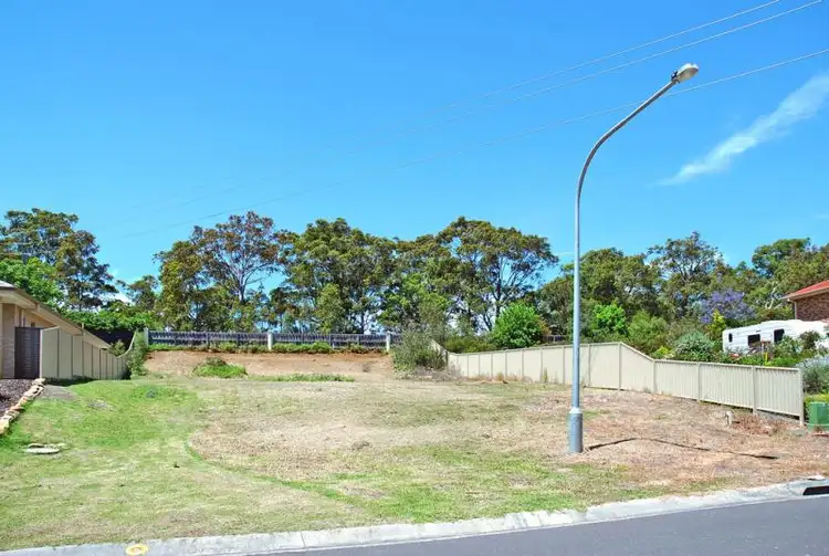 35 Warrigal Street, Nowra NSW 2541