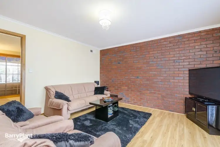 Second view of Homely house listing, 6 Greylea Grove, Seabrook VIC 3028