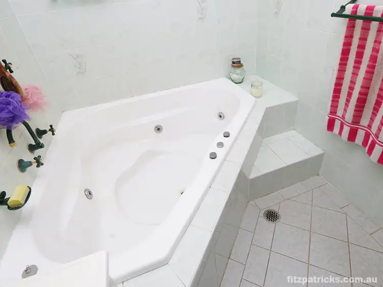 Sixth view of Homely house listing, 8 Quail Street, Mount Austin NSW 2650