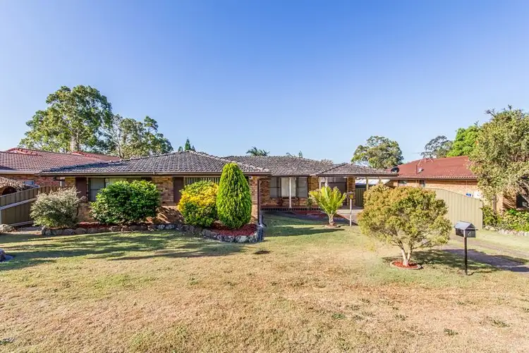 4 Stonehaven Drive, Metford NSW 2323