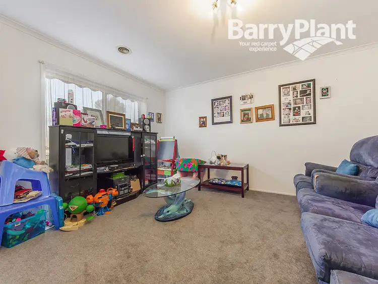 Fourth view of Homely house listing, 33 Currunghi Court, St Albans VIC 3021