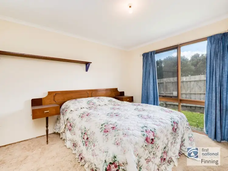 Seventh view of Homely house listing, 2 Gillespie Court, Cranbourne North VIC 3977