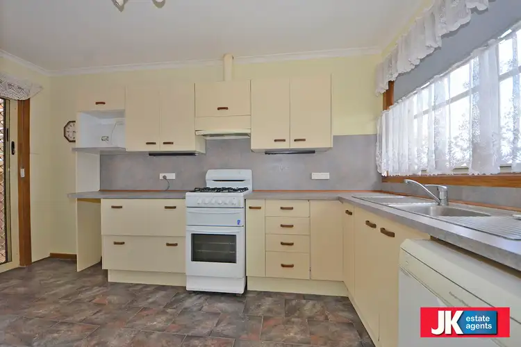Fifth view of Homely house listing, 2 Centenary Crescent, Werribee VIC 3030