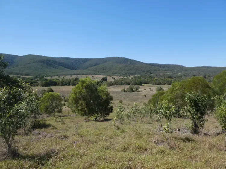 173 RED HILL ROAD, Woowoonga QLD 4621