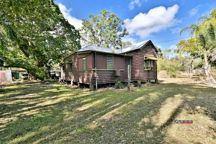 25 Lower Thomas St, Howard QLD 4659