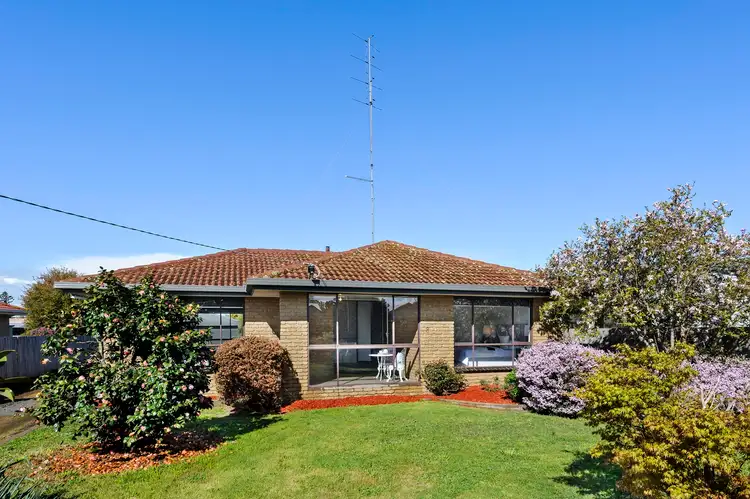 8 Ross Street, Colac VIC 3250