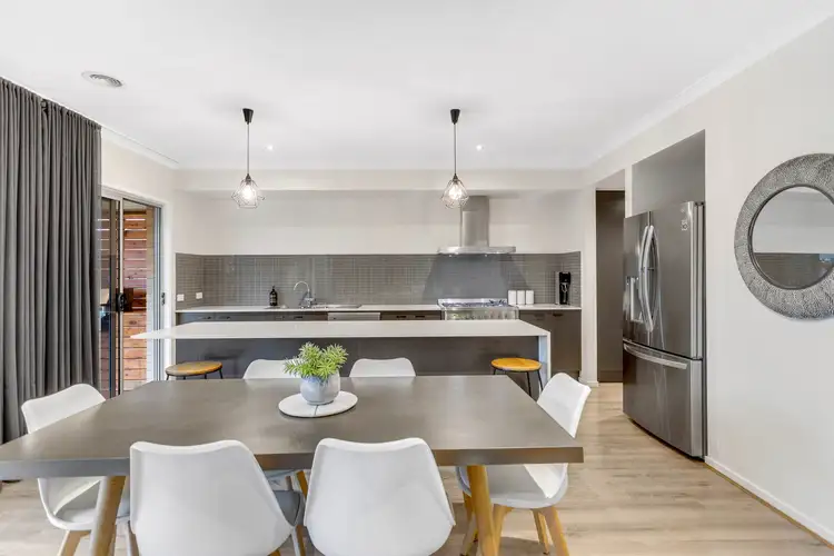 Fifth view of Homely house listing, 25 Warrego Circuit, Sandhurst VIC 3977