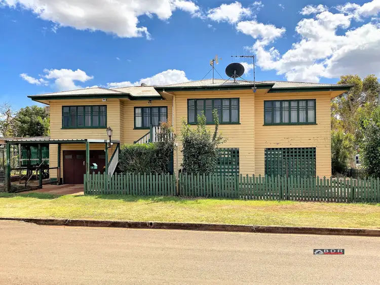 8 Ridgway Street, Childers QLD 4660
