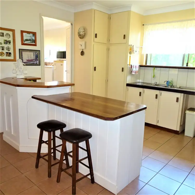 Fifth view of Homely house listing, 3 THOMPSON ROAD, Childers QLD 4660