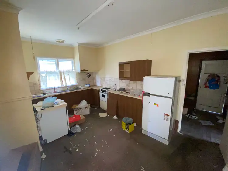 Fifth view of Homely house listing, 28 Edwards St, Beverley WA 6304