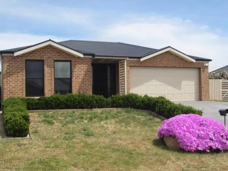 Main view of Homely house listing, 11 Cahill Place, Goulburn NSW 2580