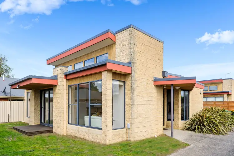 2/158 Pound Road, Elliminyt VIC 3250