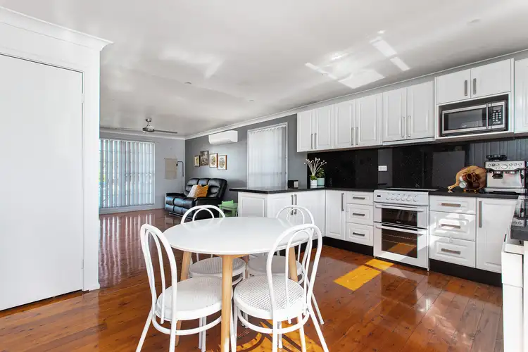 Seventh view of Homely house listing, 5 Sapphire Drive, Tarro NSW 2322