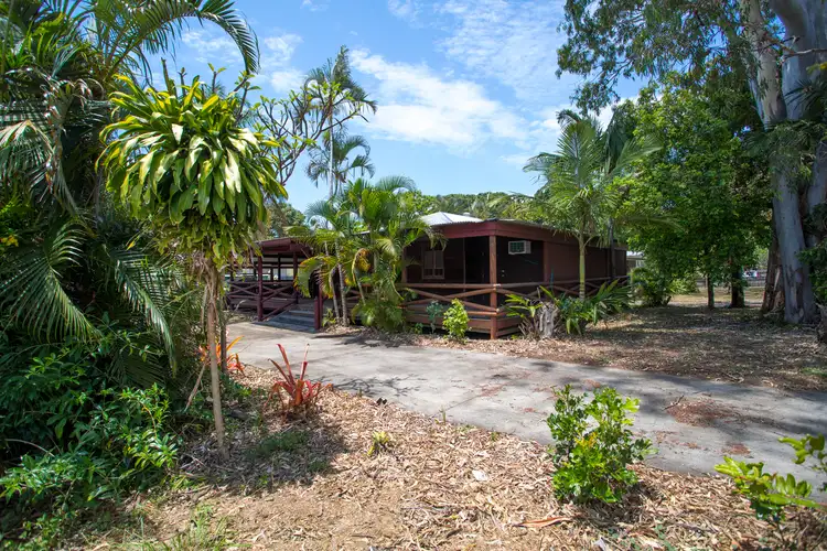 32 Waverley Street, Bucasia QLD 4750