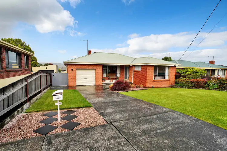 9 Karpaty Avenue, Newnham TAS 7248